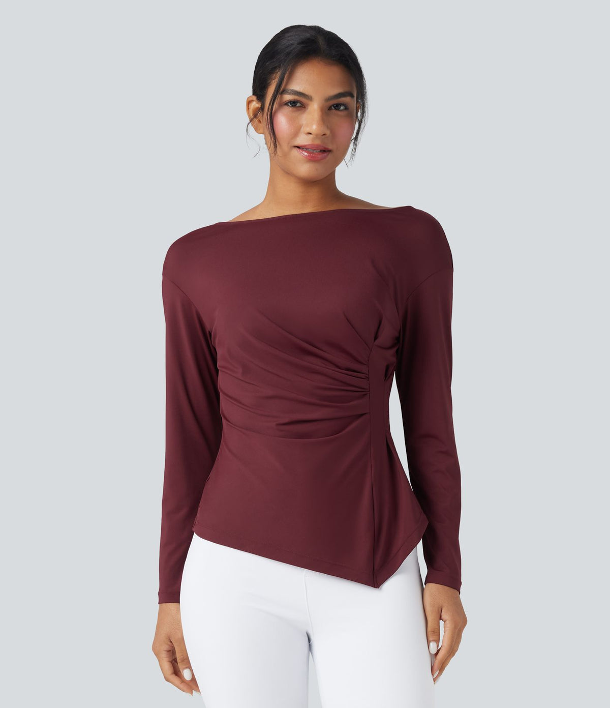 Blouse de travail ajustée col bateau manches longues froncée à ourlet asymétrique