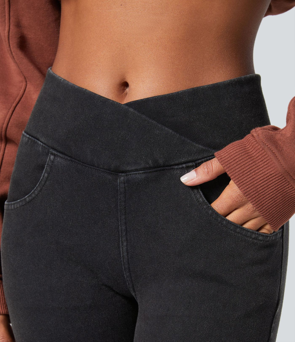 Halara Flex™ Denim Heat Legging casual 7/8 taille haute croisée avec poches