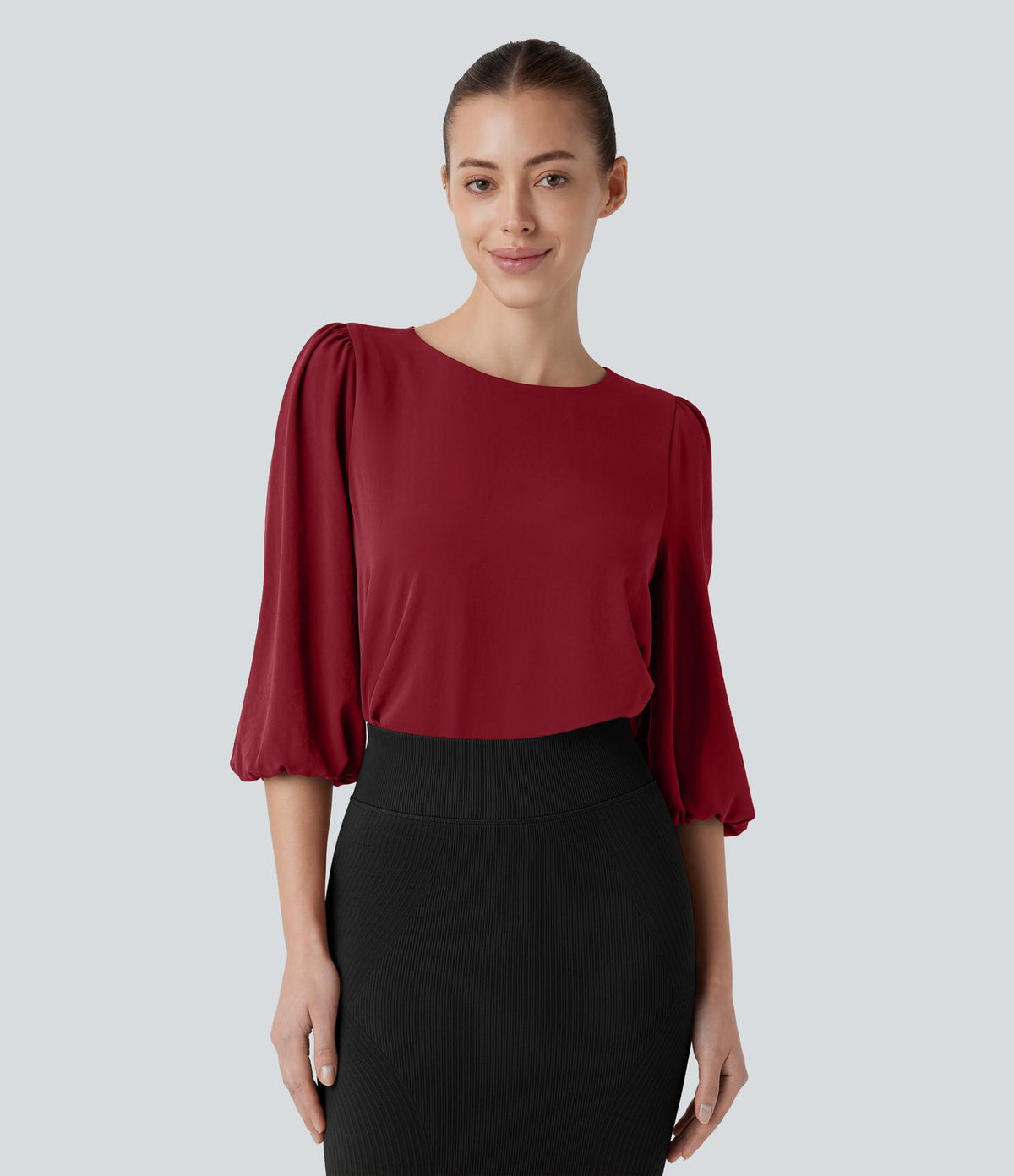 Blouse de travail col bateau avec manches évêque et dos ajouré