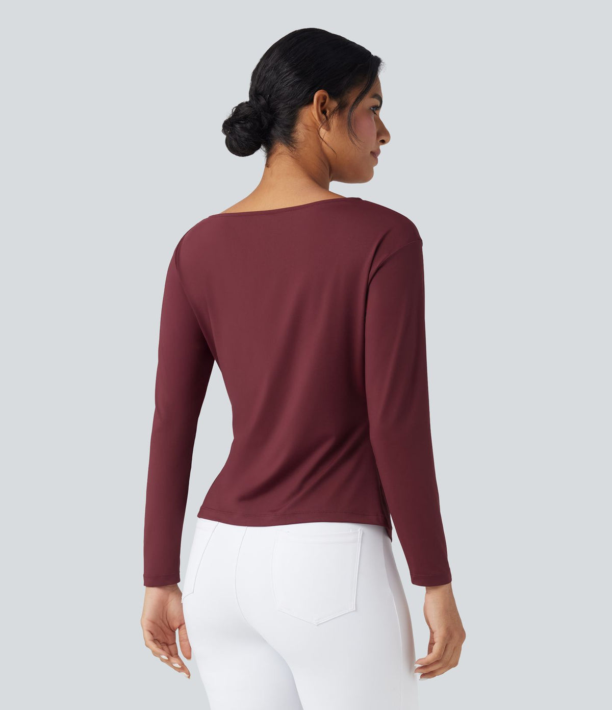 Blouse de travail ajustée col bateau manches longues froncée à ourlet asymétrique