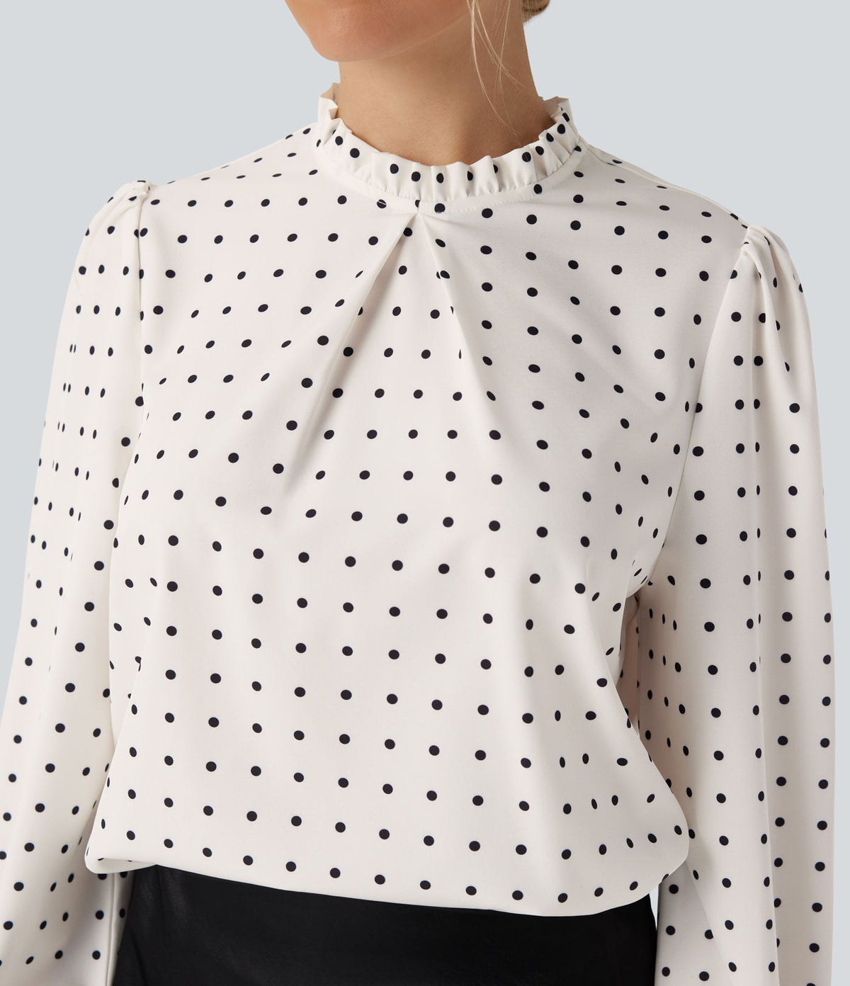Blouse travail col montant à volants pois manches longues