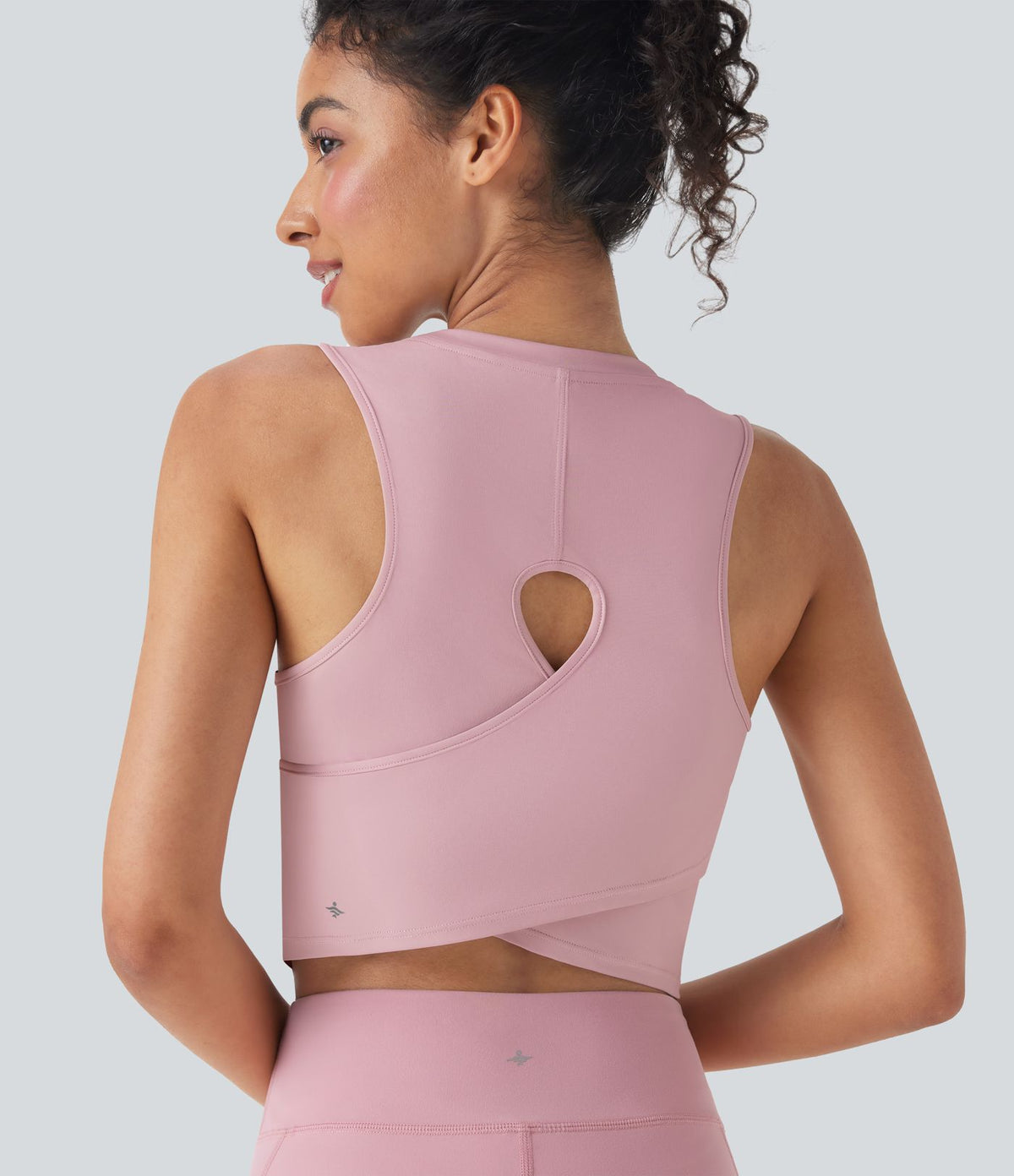Débardeur Court de Yoga Uni à Ourlet Croisé avec Découpes
