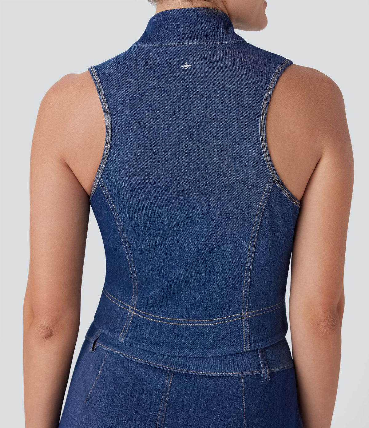 Débardeur de tennis Halara Flex™ en denim stretch délavé avec col montant, fermeture éclair et effet frais InstantCool