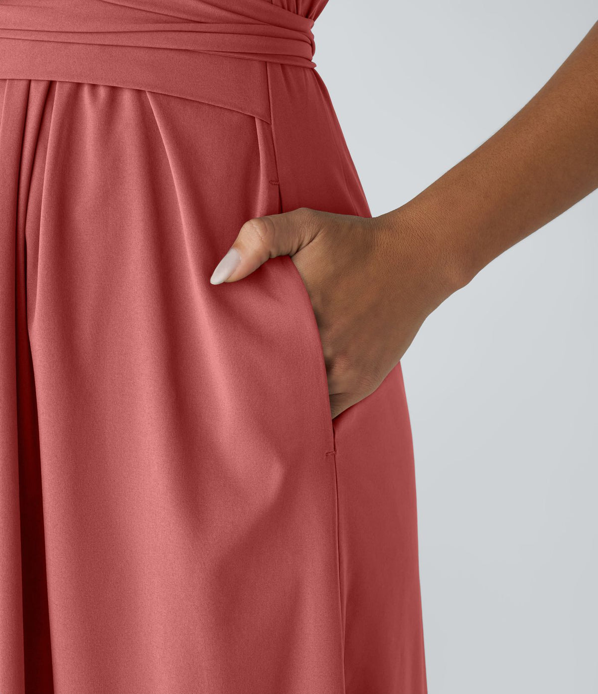 Breezeful™ Robe Mi-Longue Col en V Manches Courtes Poche Latérale Nouée au Dos Séchage Rapide