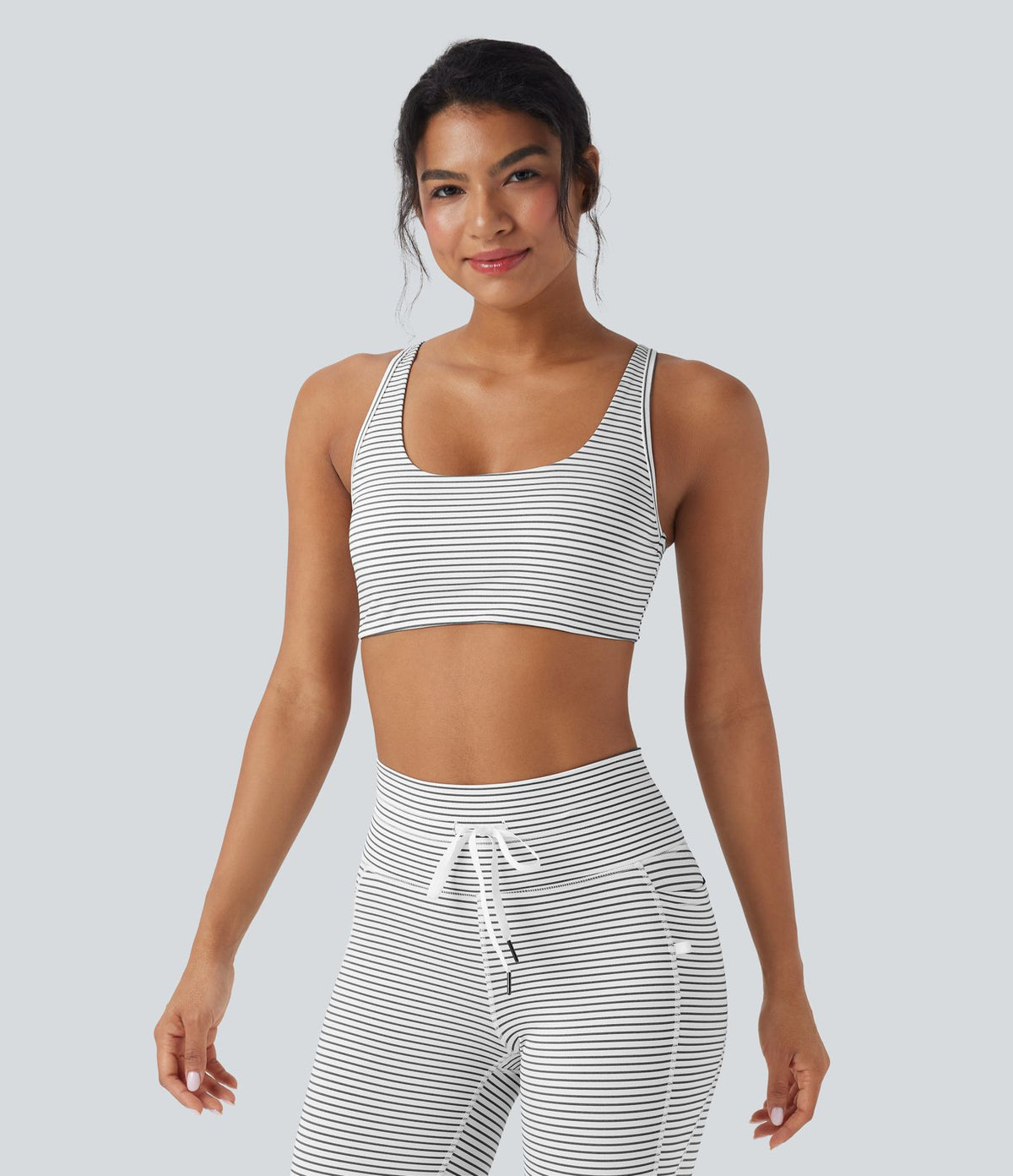 Brassière de sport yoga soutien léger col U à découpes rayé bonnets A-C