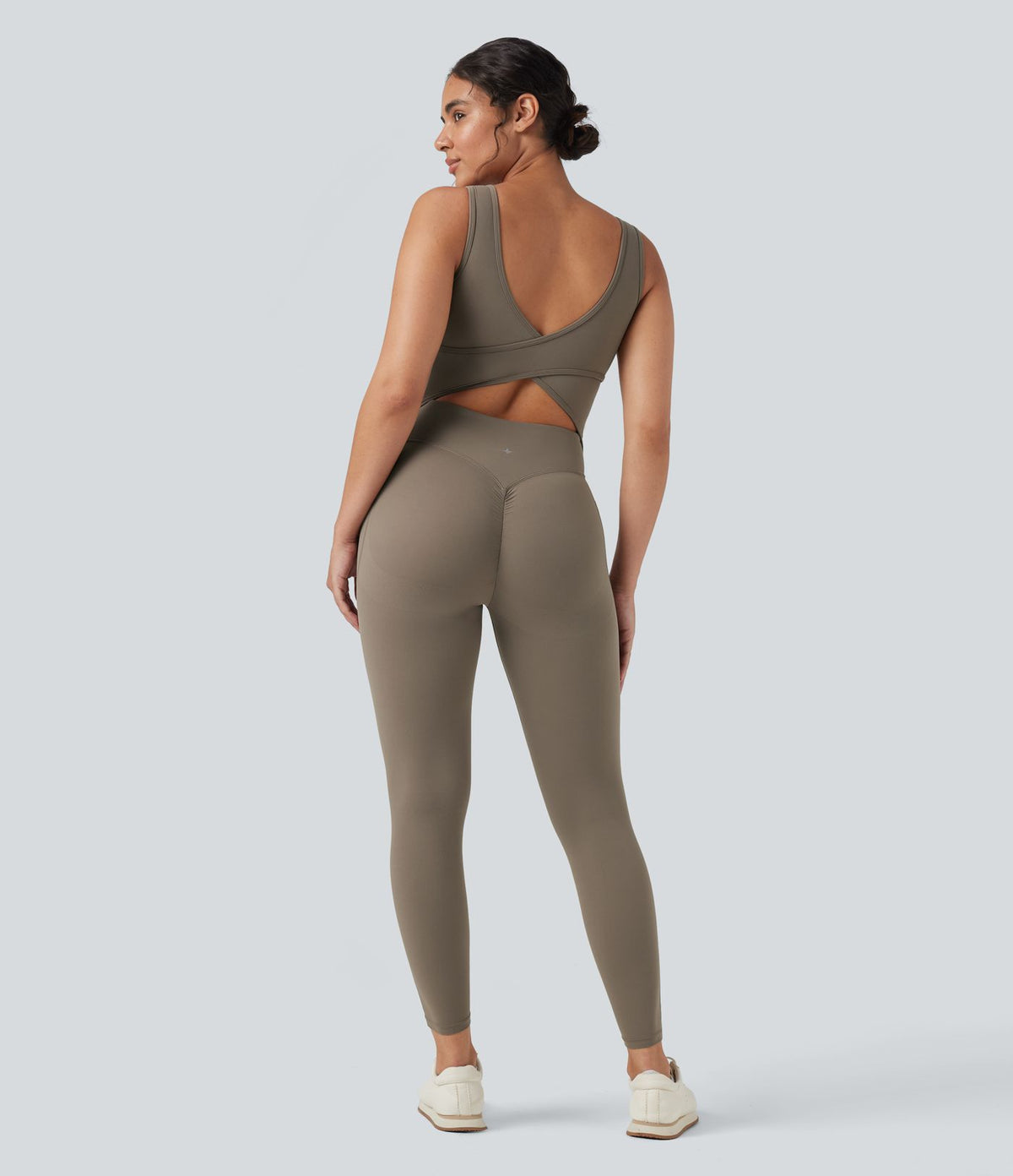 Combinaison de sport Halara UltraSculpt™ col V gainante push-up à poches